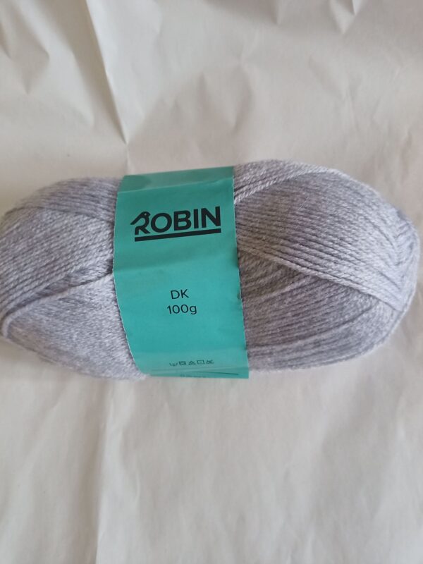 Robin DK yarn.27 silver -1 x 100g