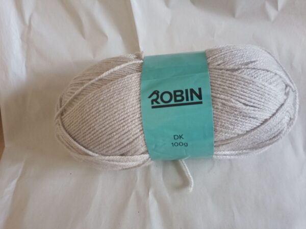 Robin Yarn DK. 152 Squirrel. 1 x 100g