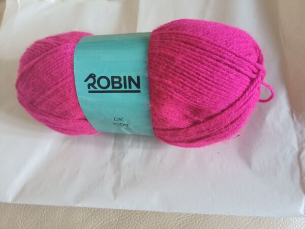Robin Yarn  DK .97 Cerise. 4 x 100g (Copy)