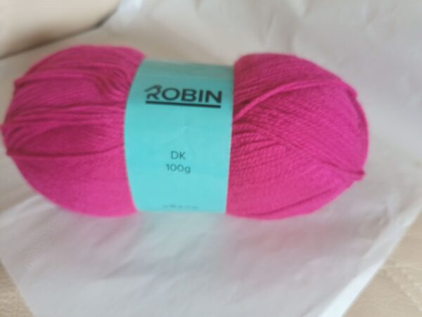 Robin yarn DK 146 berry. 1 x 100g (Copy)