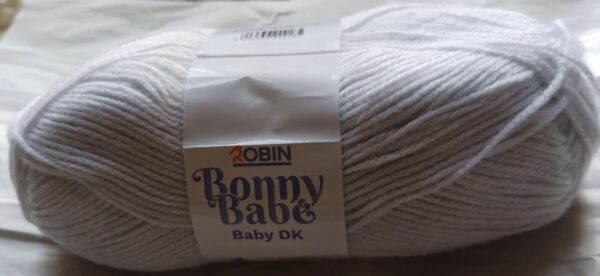 Robin baby DK yarn. 1375 Silver. 4 x 100g (Copy)